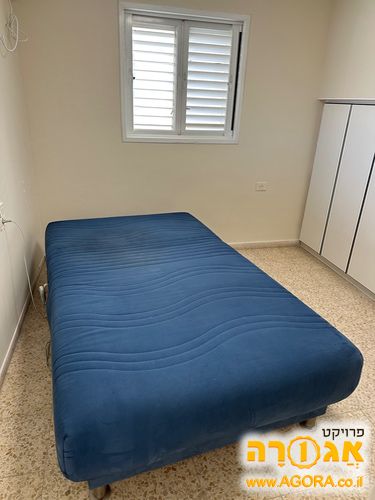 מיטה וחצי מתכווננת עם ארגז מצעים