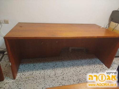 שולחן מנהלים