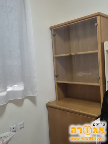 ארון ספרים