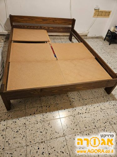 מיטה זוגית מעץ