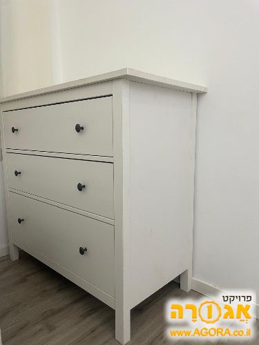 שידת IKEA