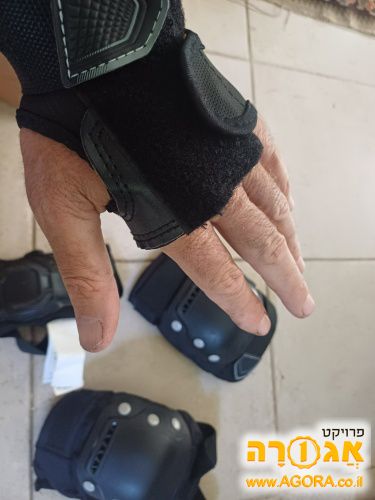 מגיני ידיים וברכיים