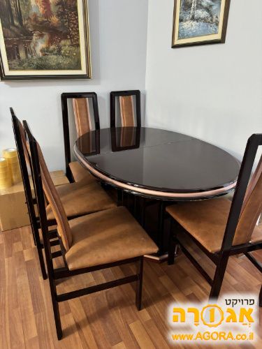 פינת אוכל שולחן ושולחן סלון