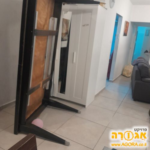 שולחן