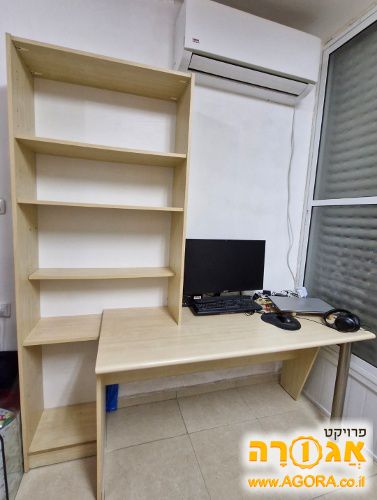 שולחן מחשב משולב שידת מדפים