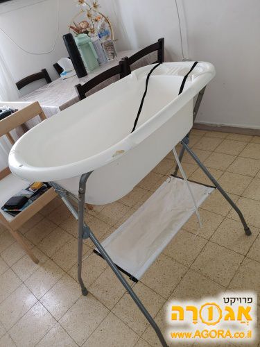 אמבטיה לתינוק