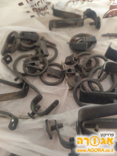 מתלים ממתכת למוט וילון וטבעות מתכת