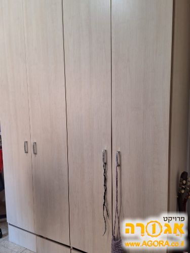ארון בגדים