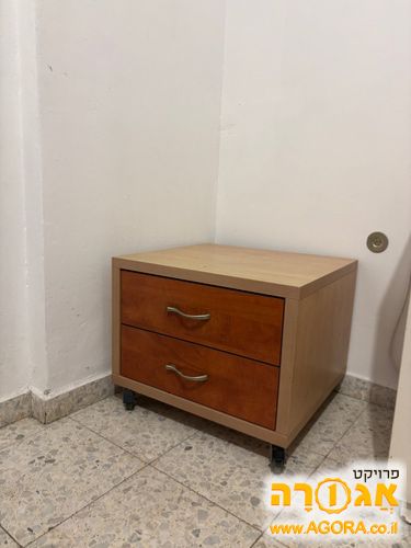 שידת צד
