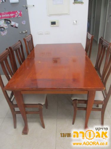 שולחן סלון עם 6 כסאות