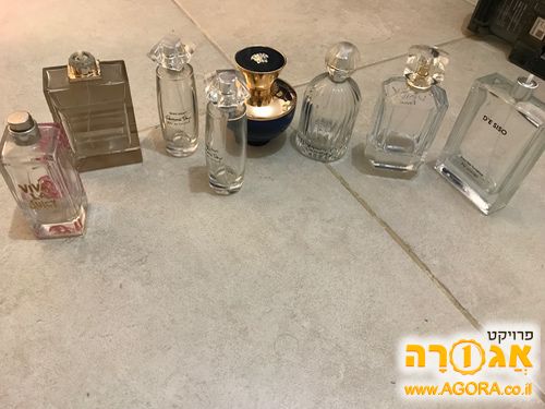בקבוקי בושם ריקים
