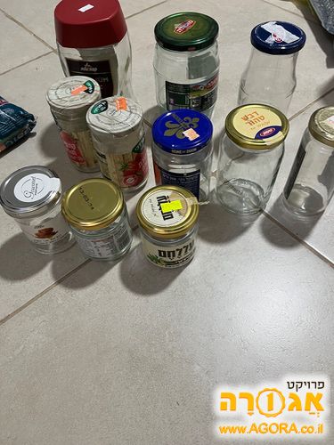 צנצנות זכוכית בכל מני גדלים