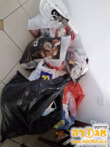 בגדי ילדות ותינוקת