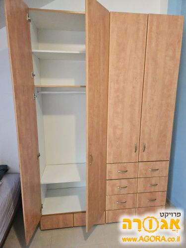 ארון בגדים
