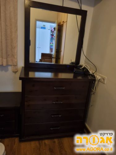 שידת איפור