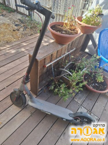 קורקינט חשמל שיומי ללא מטען לא יודע מה