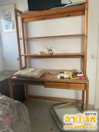שולחן עבודה לסטודנט
