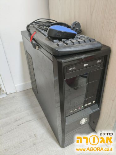 מחשב נייח + מקלדת ועכבר