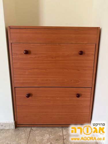 ארונית נעליים קומפקטית ופרקטית