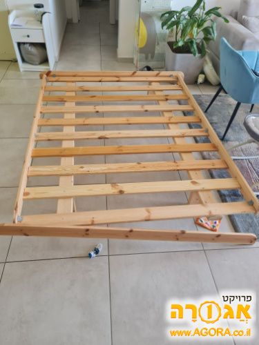 בסיס מיטה מעץ