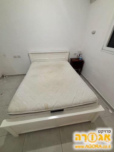 בסיס מיטה רוחב 140 ס"מ לבן עץ