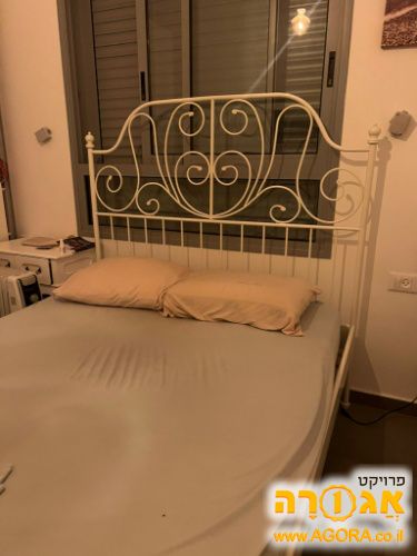 מיטה וחצי במצב מצויין של איקאה