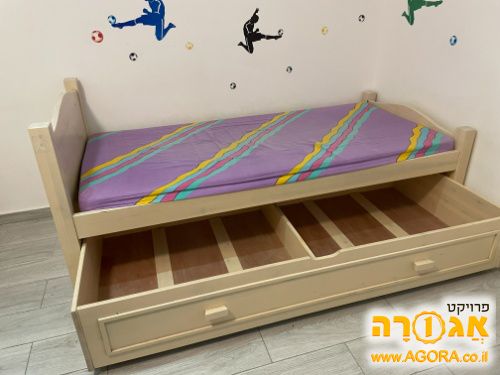 מיטת עצמלה