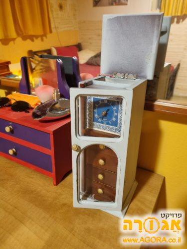 קופסאת תכשיטים בנונית