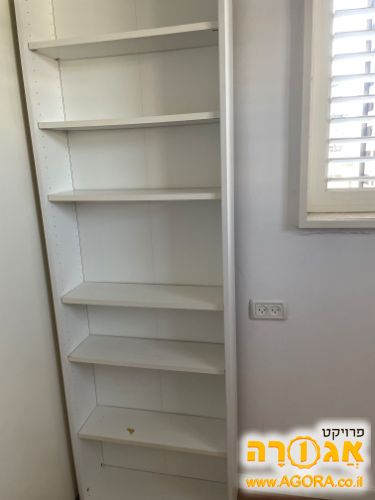 שידת מדפים