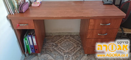 שולחן מחשב