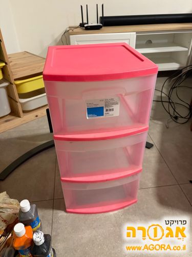 כוננית פלסטיק