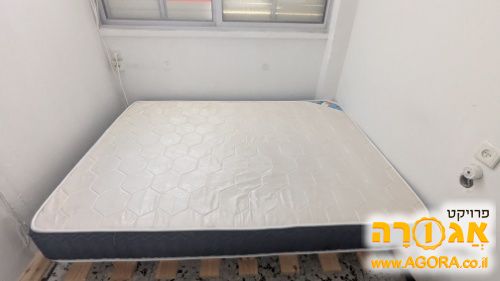 בסיס מיטה ומזרון