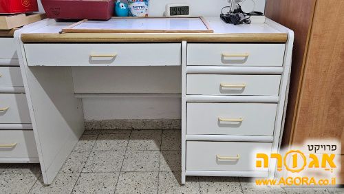 שולחן כתיבה