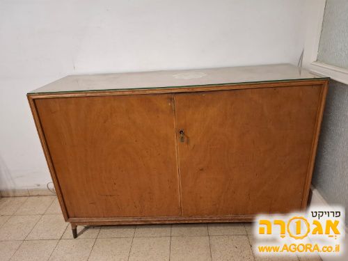 ארונות ספרים עם זכוכית וינטג'