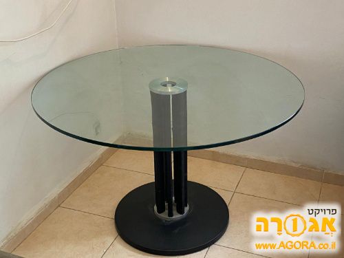 שולחן זכוכית