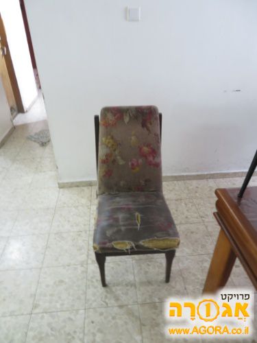 כסאות