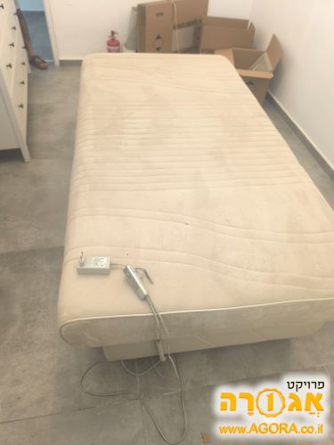 מיטה וחצי מתכווננת חשמלית