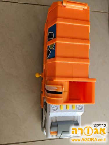 צעצוע משאית זבל