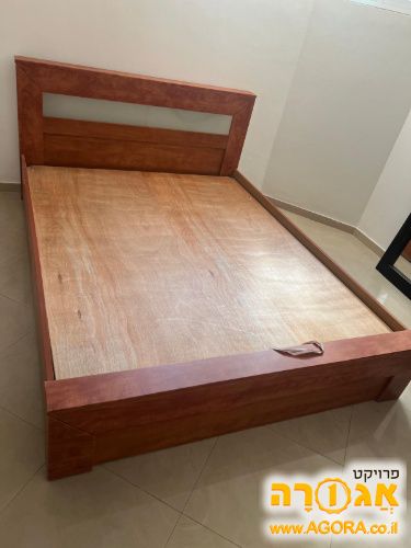 מיטה זוגית