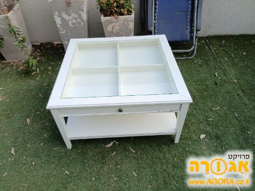 שולחן סלון לבן