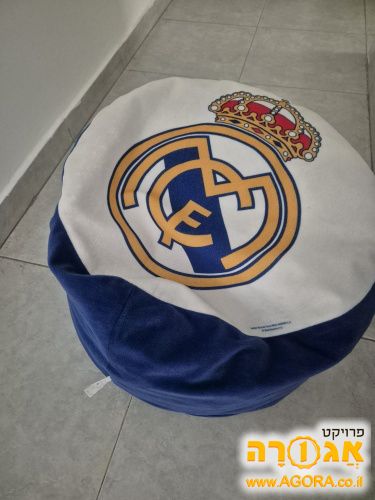 בובה ופוף ישיבה