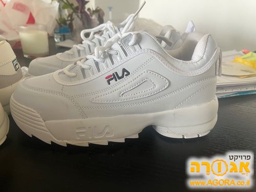 נעלי fila