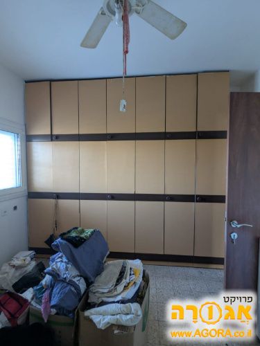 ארון קיר גדול ומרווח