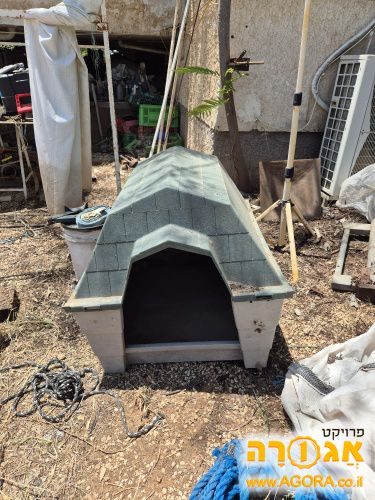 מלונה
