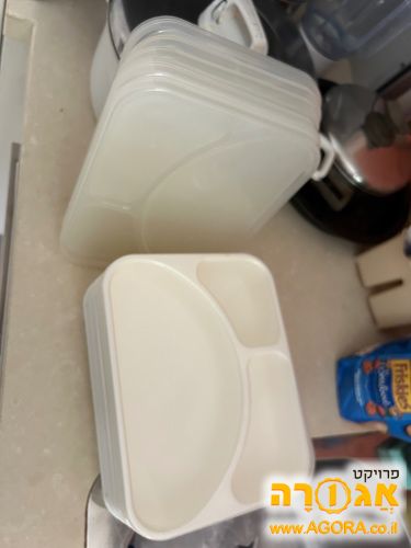 קופסאות פלסטיק מחולקות למנות