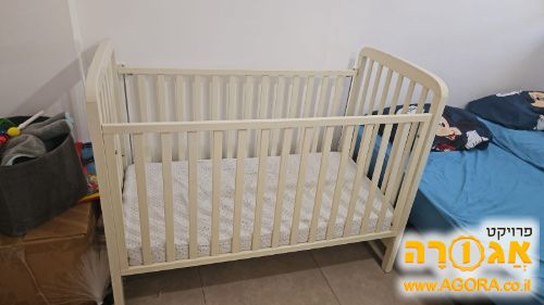 מיטת תינוק