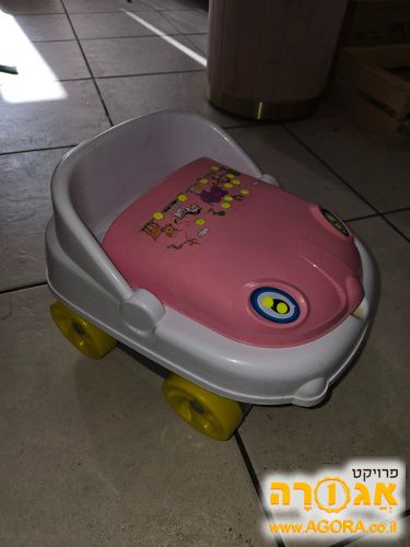 סיר לגמילה בצורת מכונית