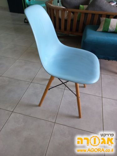 שני כסאות