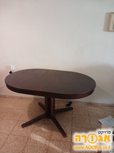 שולחן אוכל אובלי