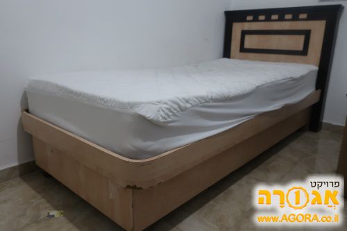 מיטות לחדר שינה ללא מרונים